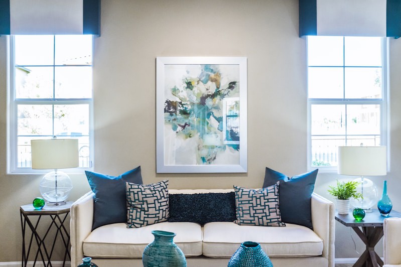 Home Scents 101: Calm, Cozy, and Safe Choices